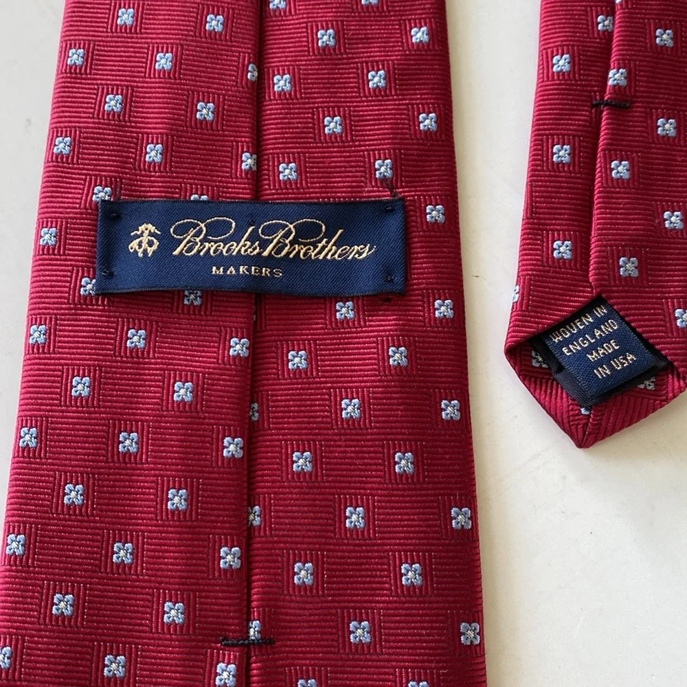 Brooks Brothers Pure Silk Red Tie. Woven in England